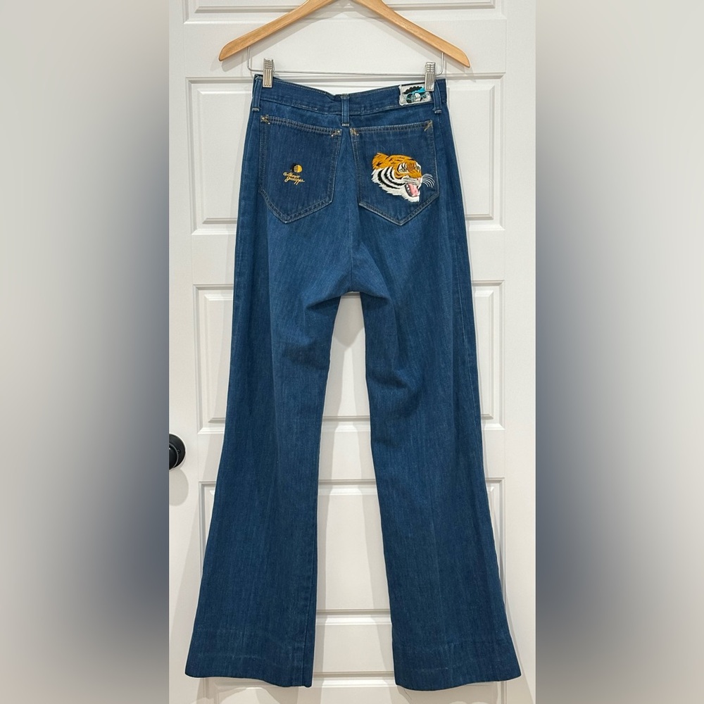 Rare 70s Vintage Antonio Guiseppe Tiger Embroidered Flare Jeans (W28)